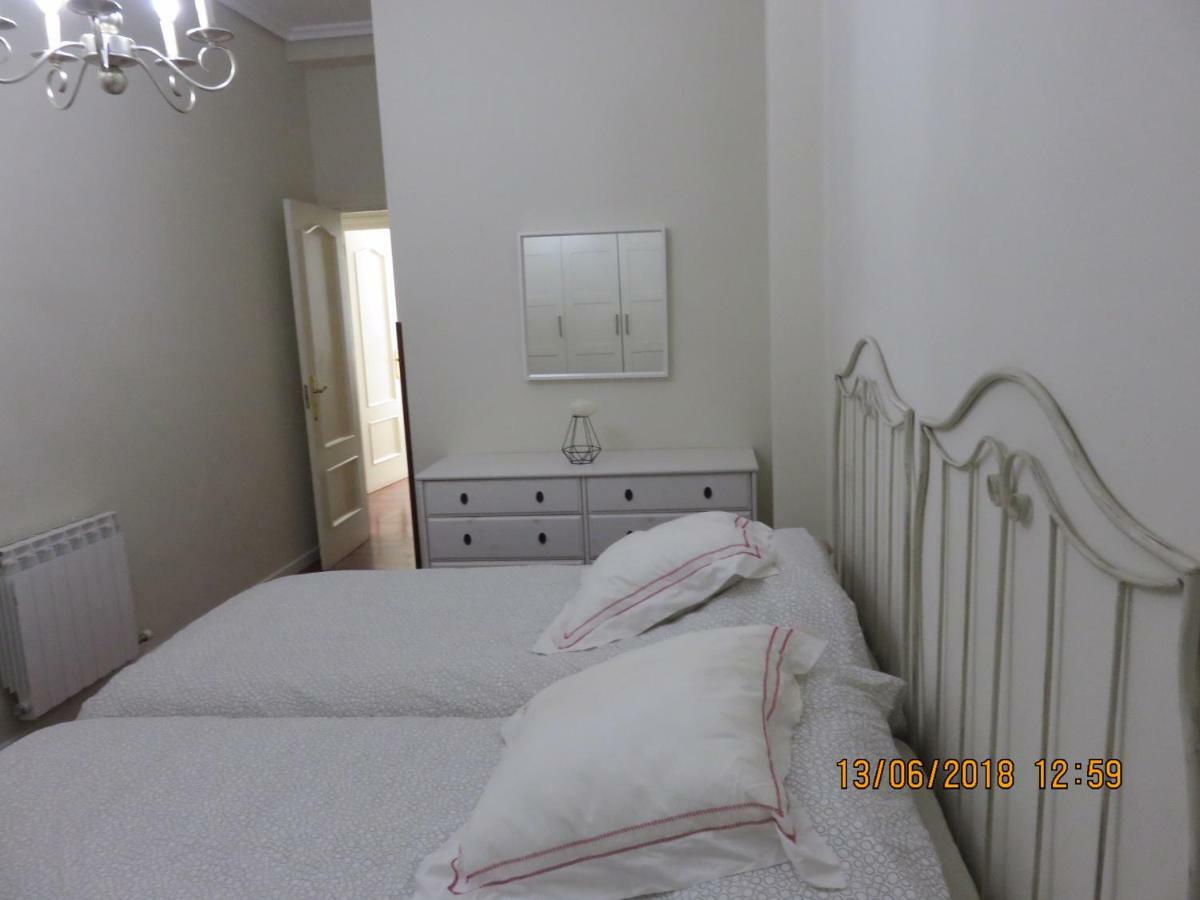 Vut Plaza De La Catedral Apartment Burgos Exterior photo